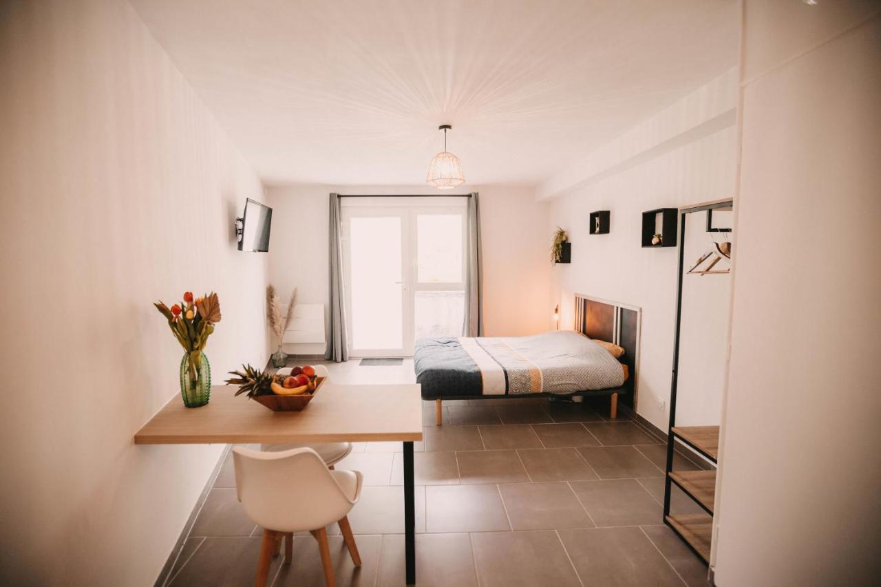 Franc-Bisontin - Unique ! 4 Logements Disponibles 贝桑松 外观 照片